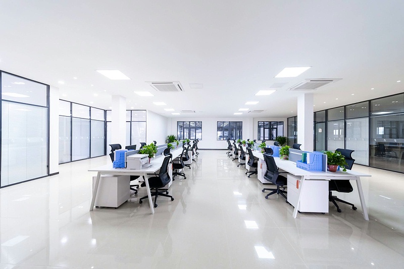 四川零零柒弱電工程公司帶你認(rèn)識，工廠辦公室場景下需要配備哪些安防設(shè)備？