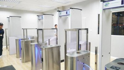 助力工廠(chǎng)工人自檢，如何選擇智能安檢系統(tǒng)？